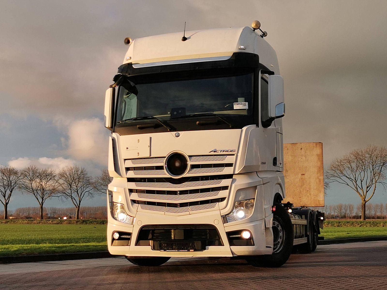 BENZ Actros Air Filter Covers | OEM-Compatible Heavy-Duty Replacements