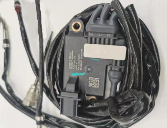 TS0100 495414 5572047-A061H841 Exhaust Gas Temperature Sensor SCR System High Quality OEM - EuroTruckParts
